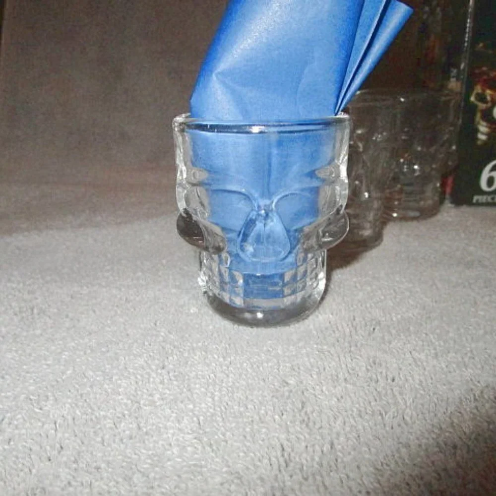 Glass Skull Shot Glasses Set Of 6 Gothic Punk Halloween Party Emo Man Cave NEW
